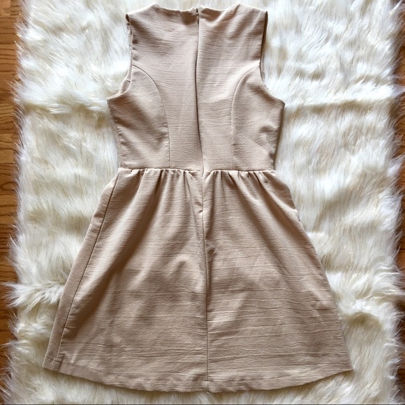 Macc and Riley Dress - Picture 3 of 8